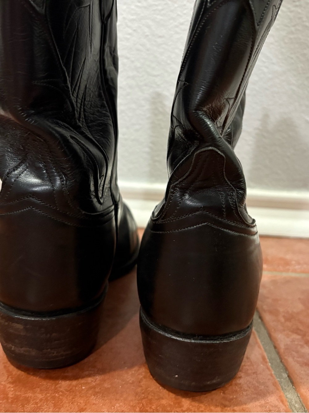 Lucchese 9.5 2E, Black Very Good Condition, Super Soft Wide Cowboy Western Boots - Picture 5 of 14